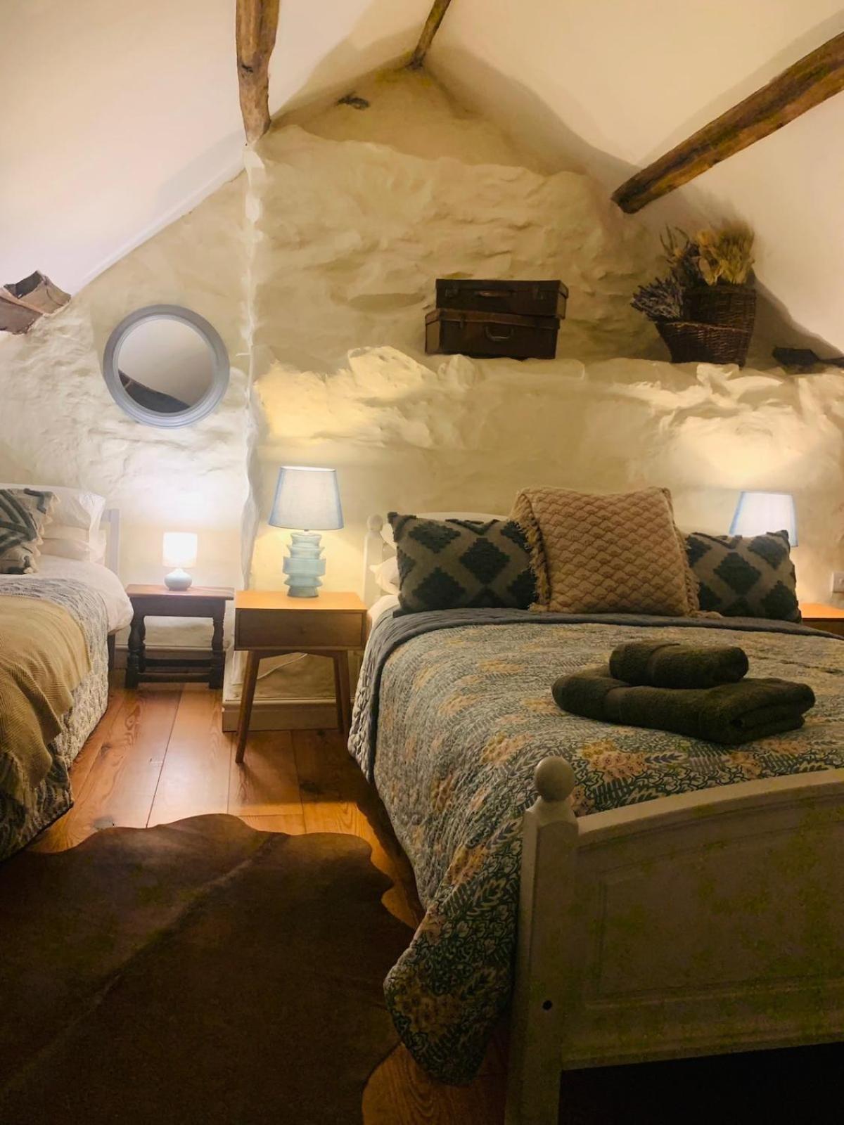 Tyn Y Simdde - Secluded Mountain Stay - Stunning Views Of Eryri Dolgellau Eksteriør bilde